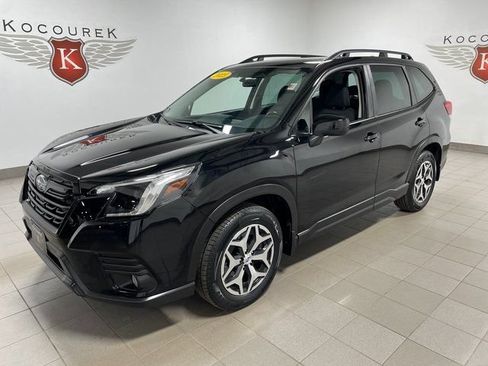 Used 2023 Subaru Forester Premium AWD/4WD image 3
