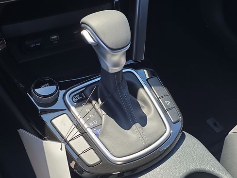 New 2026 Kia Seltos S FWD image 25