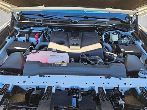 Used 2026 Toyota Tundra SR5 w/ SX Package AWD/4WD image 17