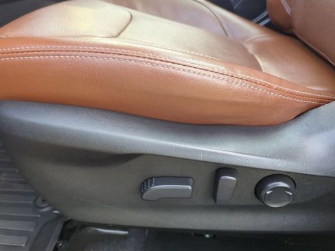 Used 2020 Subaru Forester Touring w/ Popular Package #2 image 11