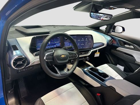 New 2026 Chevrolet Equinox EV LT w/ Convenience Package II FWD image 10