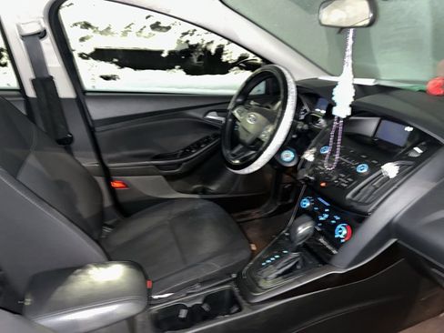 Used 2018 Ford Focus SE image 6