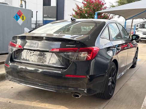 Used 2023 Honda Civic Sport image 6