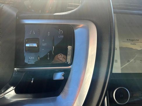 Used 2022 Land Rover Range Rover SE image 19