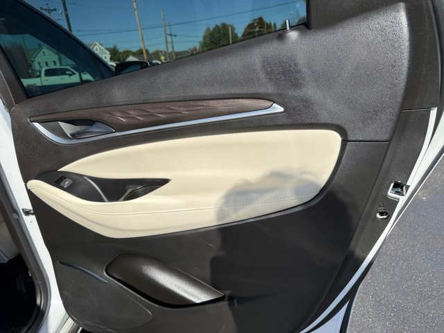 Used 2023 Buick Enclave Avenir w/ Avenir Technology Package AWD/4WD image 23