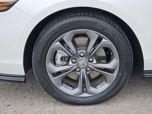 Certified 2025 Honda Accord EX-L image 9