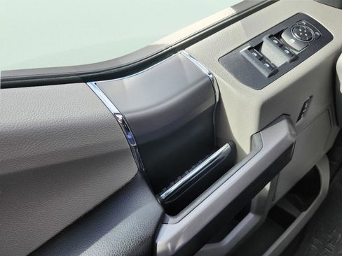 Used 2020 Ford F150 XLT w/ Equipment Group 302A Luxury image 18