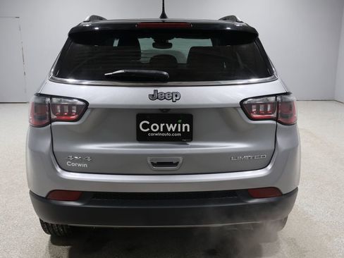 Used 2022 Jeep Compass Limited image 3