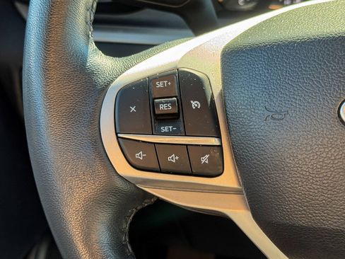 Used 2023 Ford Explorer XLT w/ Equipment Group 202A AWD/4WD image 27