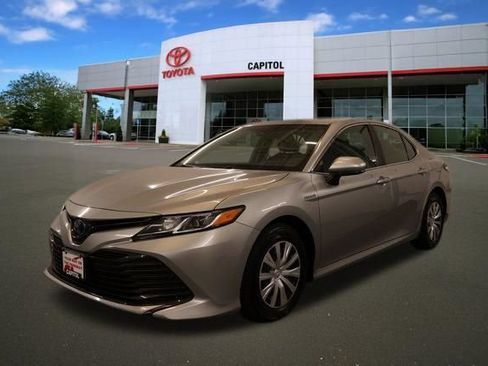 Used 2018 Toyota Camry LE FWD image 6