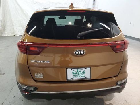 Used 2020 Kia Sportage LX AWD/4WD image 4