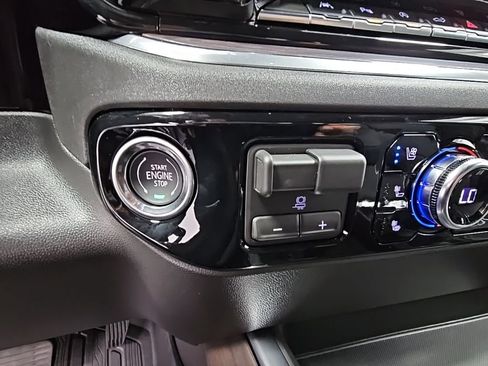 New 2026 GMC Sierra 1500 SLT w/ SLT Premium Plus Package image 22