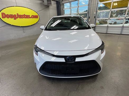Used 2021 Toyota Corolla LE FWD image 8