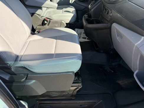 Used 2017 Ford Transit 250 130 Low Roof image 18