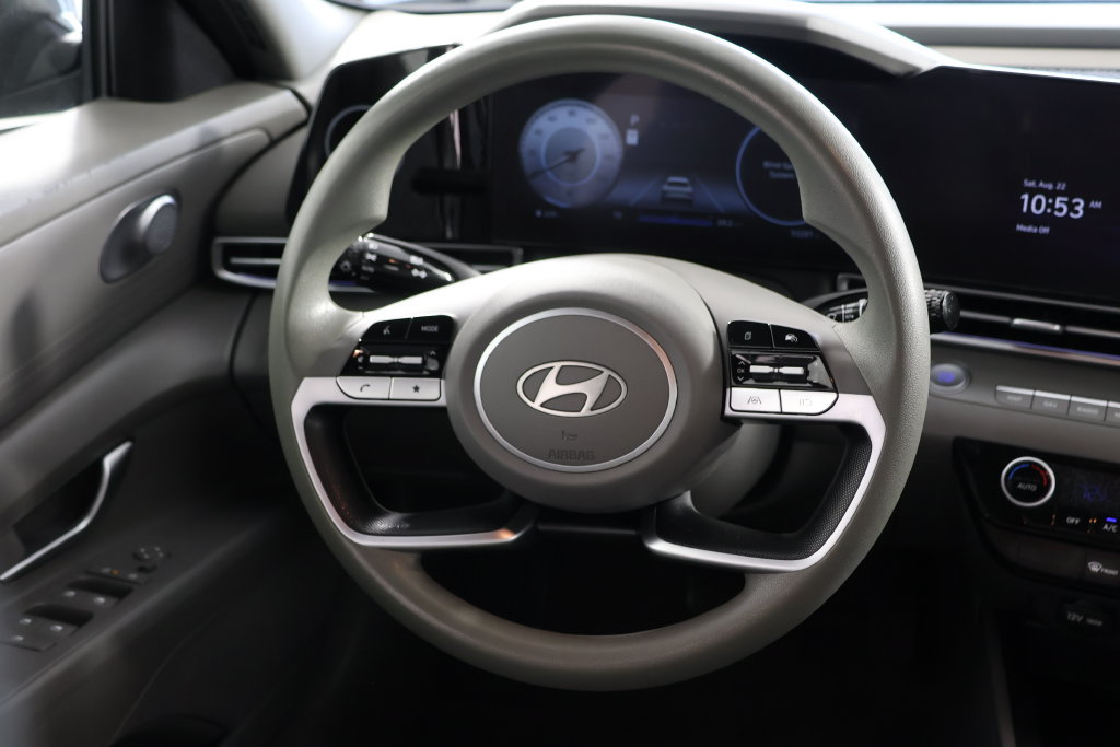 Used 2024 Hyundai Elantra SEL FWD image 10