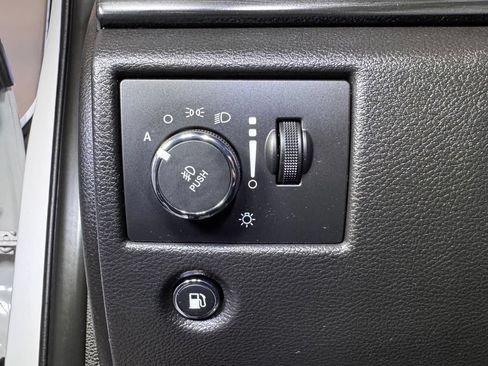 Used 2021 Jeep Grand Cherokee Laredo X AWD/4WD image 22