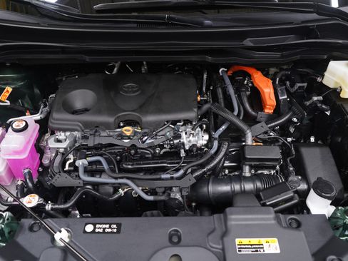 Used 2025 Toyota Sienna Platinum image 33