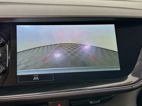 Used 2023 Buick Envision Essence image 19