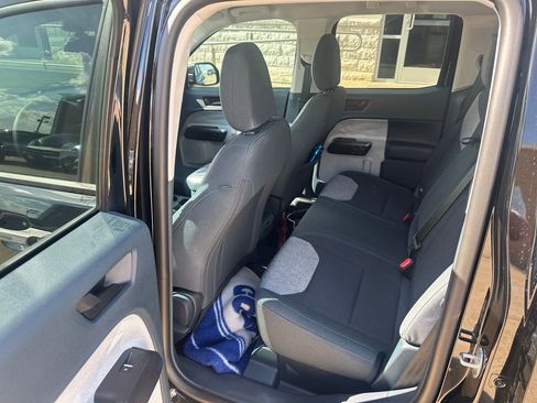 Used 2025 Ford Maverick XLT image 12