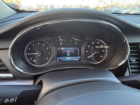 Used 2022 Buick Encore Preferred image 11