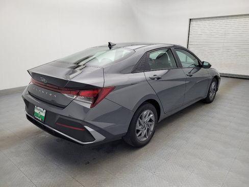 Used 2024 Hyundai Elantra SEL image 10