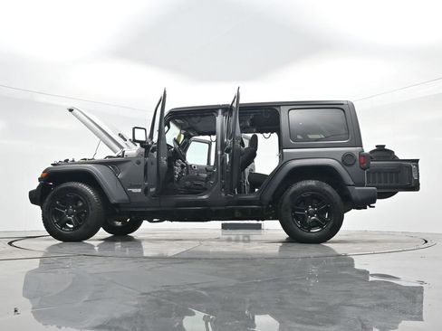 Used 2018 Jeep Wrangler Unlimited Sport S image 45