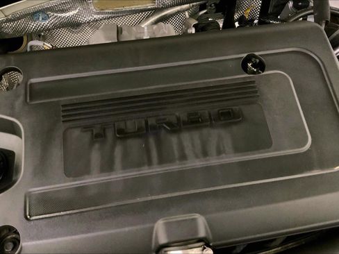 Used 2023 Buick Envision Essence image 30