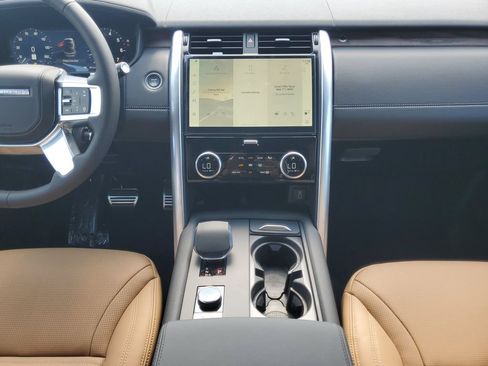 New 2026 Land Rover Discovery Dynamic SE AWD/4WD image 29