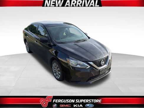 Used 2019 Nissan Sentra S FWD image 1