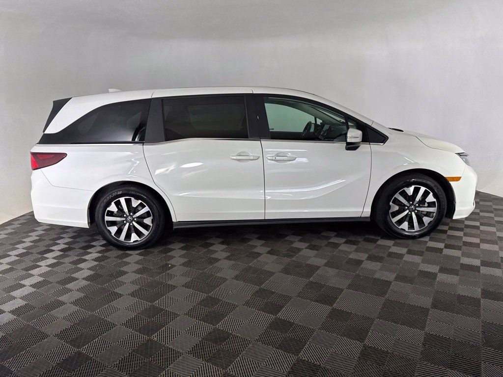 Used 2025 Honda Odyssey EX-L image 4