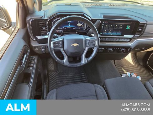 Used 2025 Chevrolet Silverado 1500 LT image 5