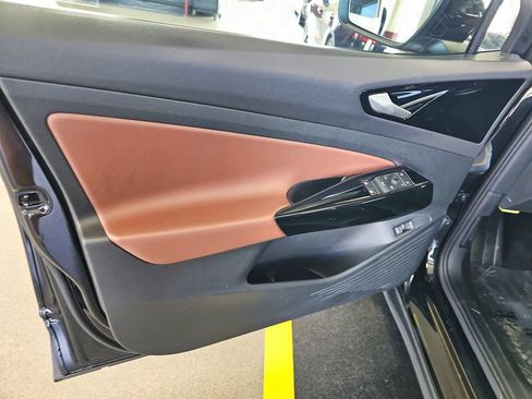 Used 2022 Volkswagen ID.4 Pro S w/ Gradient Package RWD image 15