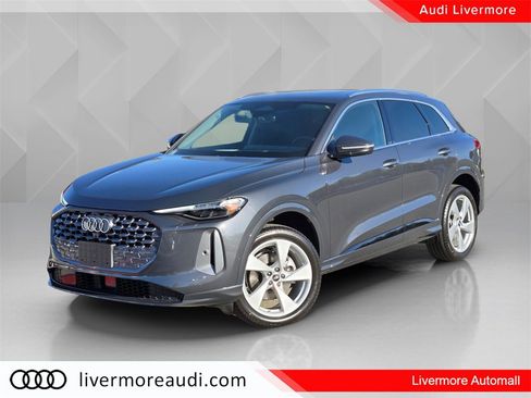 New 2025 Audi Q5 Premium Plus image 1