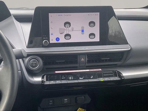 Used 2023 Toyota Prius LE image 11