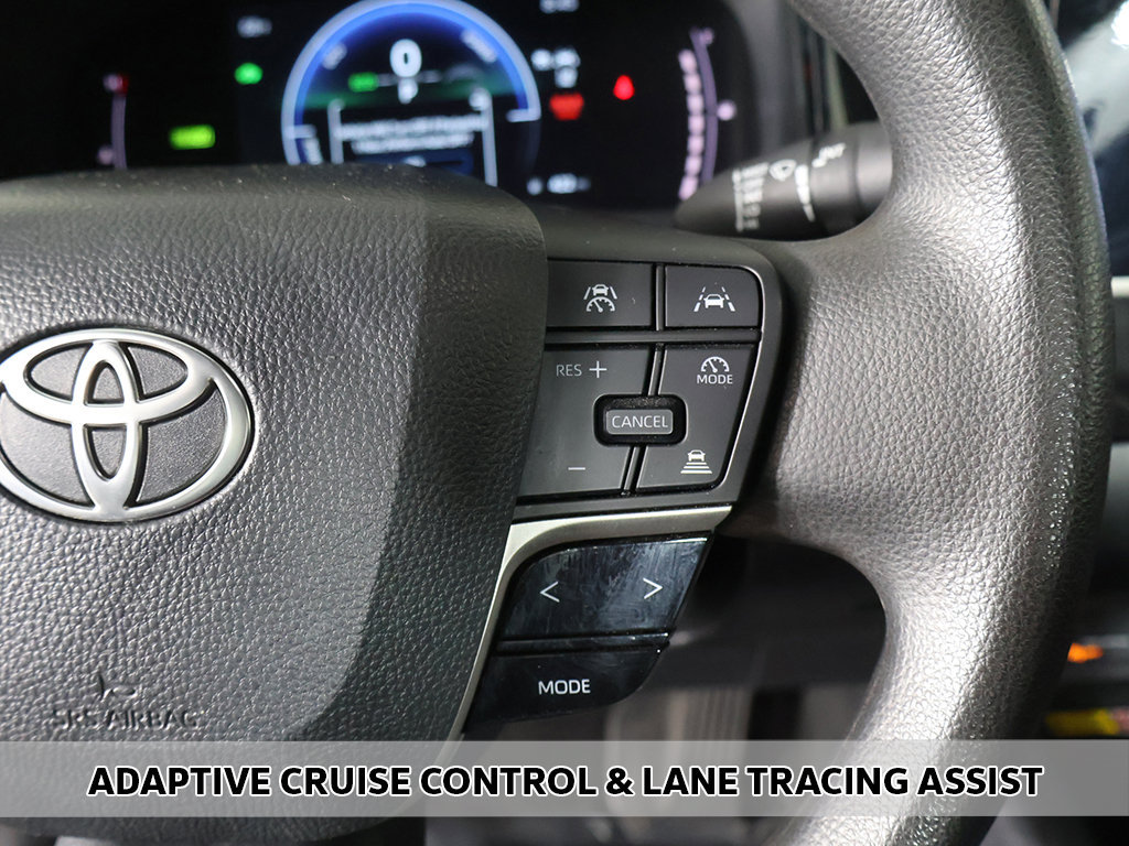 Used 2025 Toyota Camry LE FWD image 4