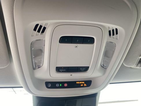 Certified 2025 Buick Envision Sport Touring image 46