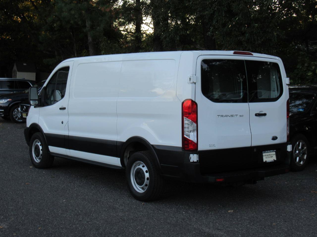Used 2019 Ford Transit 150 130 Low Roof RWD image 4