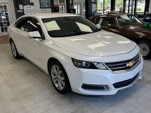 Used 2016 Chevrolet Impala LT w/ Convenience Package FWD image 3