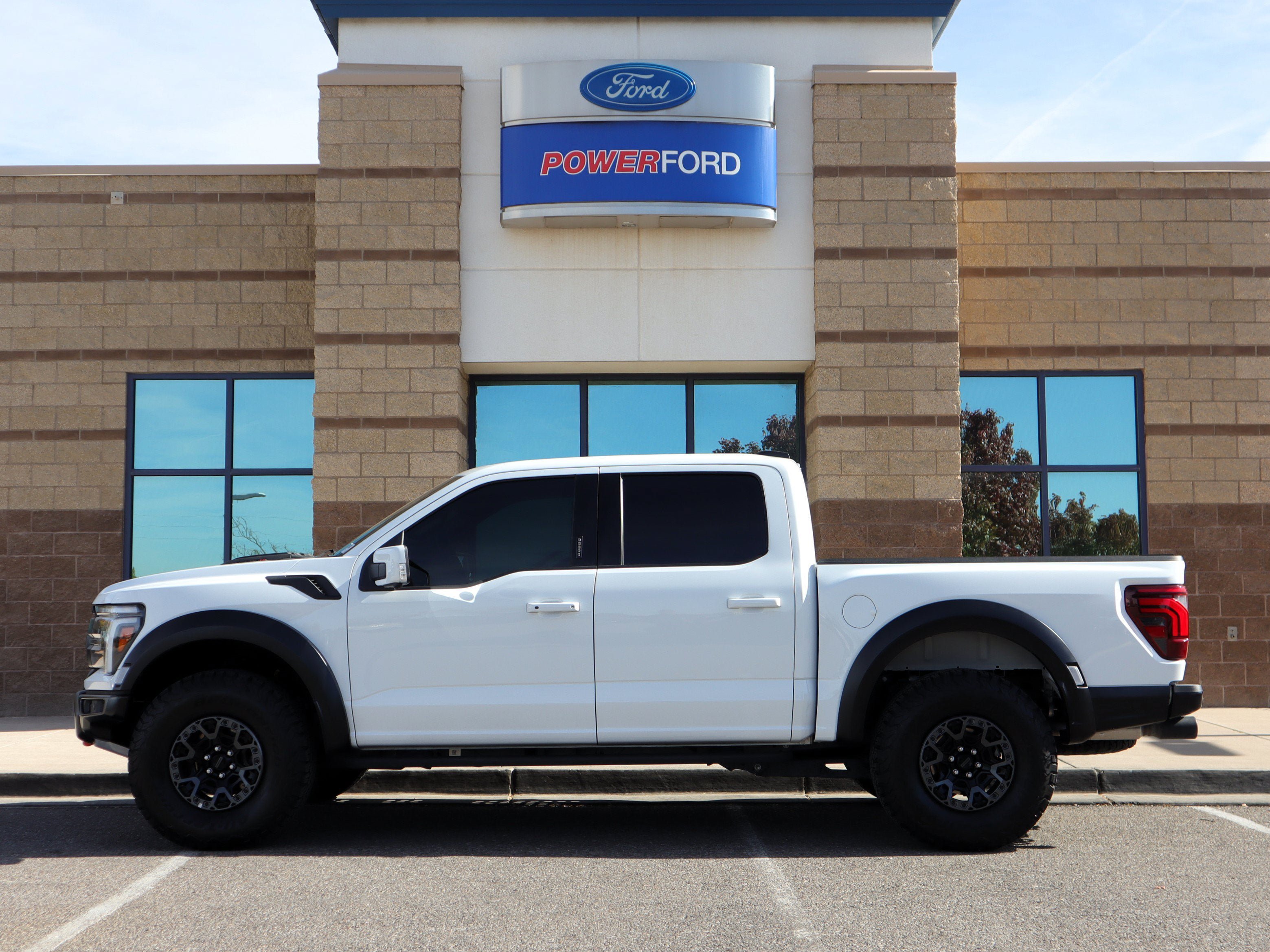 Used 2024 Ford F150 Raptor w/ Equipment Group 803A Raptor R AWD/4WD image 9