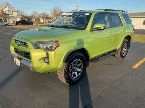 Used 2023 Toyota 4Runner TRD Off-Road Premium image 3