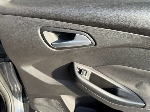 Used 2018 Ford Focus ST FWD image 29