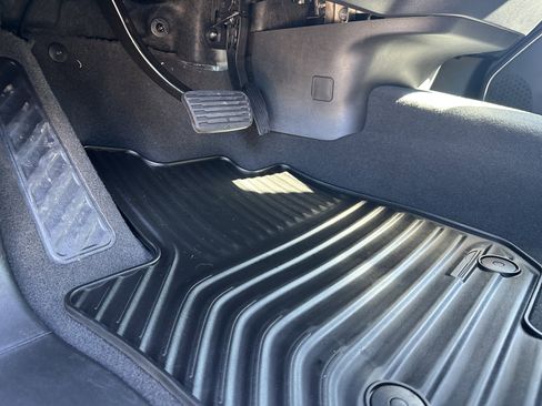 Used 2025 Chevrolet Silverado 1500 LT image 18