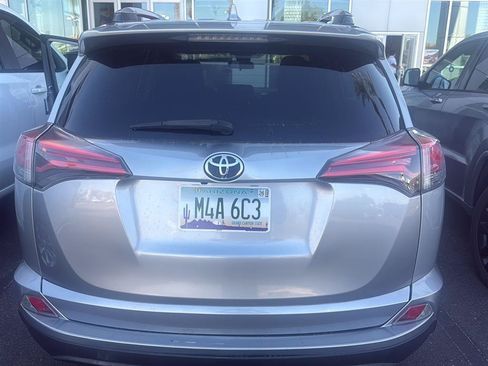 Used 2018 Toyota RAV4 LE w/ All Weather Liner Package FWD image 4