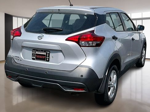 Used 2020 Nissan Kicks S FWD image 6