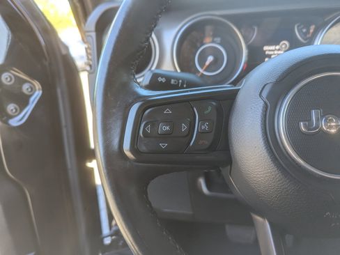 Used 2022 Jeep Wrangler Unlimited Sport image 17