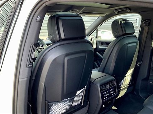 New 2025 Porsche Cayenne Coupe image 26