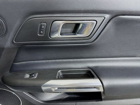 Used 2022 Ford Mustang Premium RWD image 29