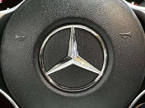 Used 2019 Mercedes-Benz C 300 4MATIC Sedan image 22
