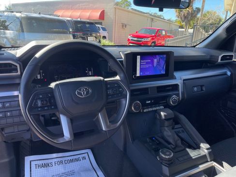 Used 2025 Toyota 4Runner SR5 image 13