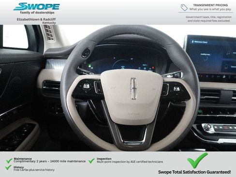 Used 2023 Lincoln Corsair AWD w/ Equipment Group 101A image 17